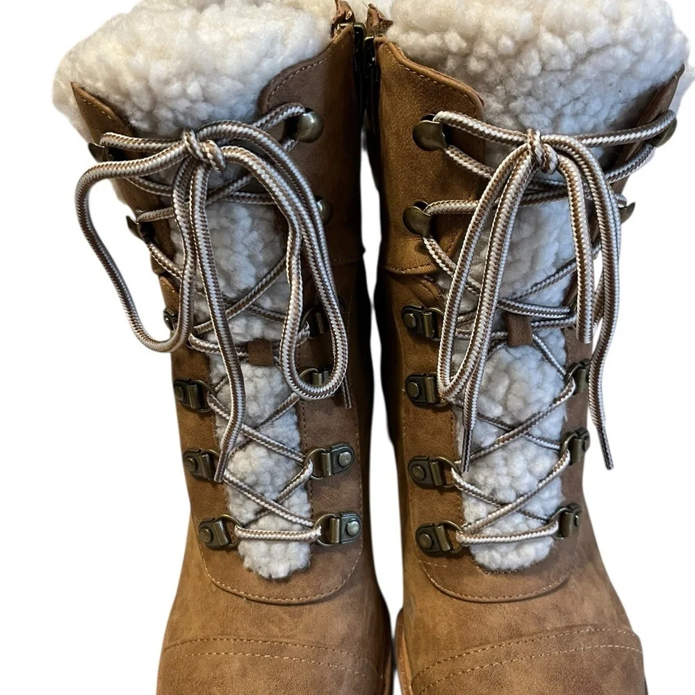 Nine West Brown Ankle Boots with Cream Fur Size 9